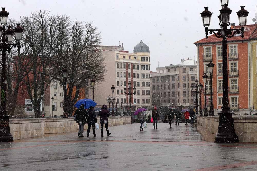 Fotos: La nieve llega a Burgos