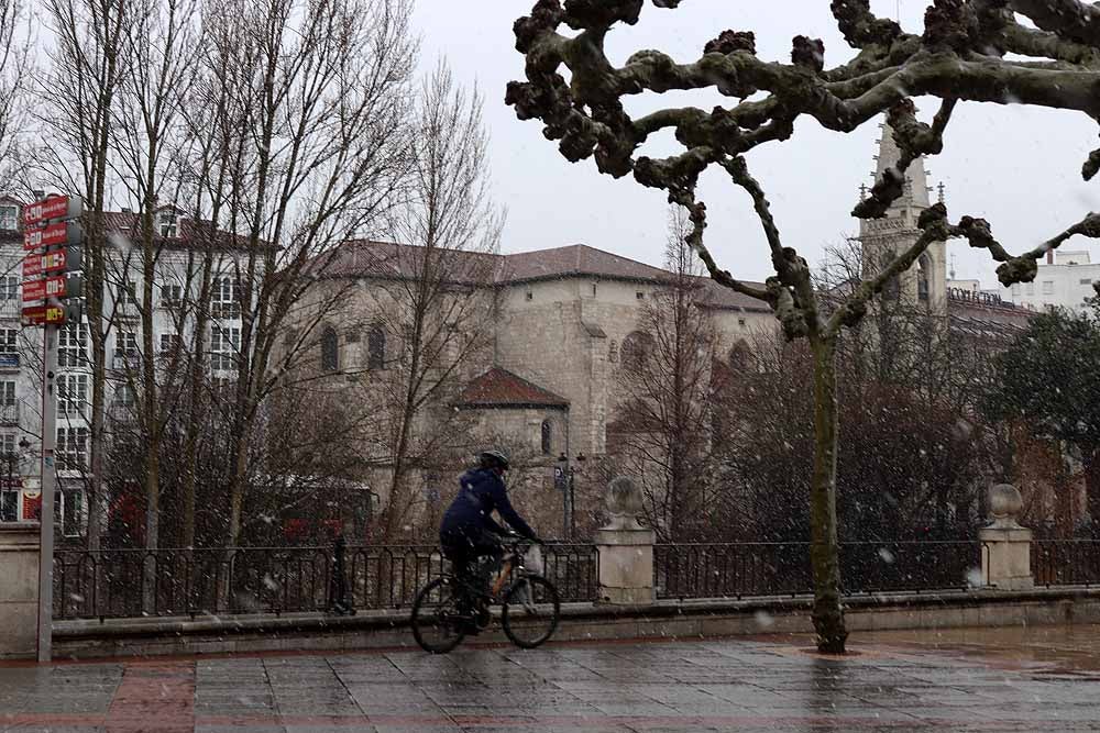 Fotos: La nieve llega a Burgos