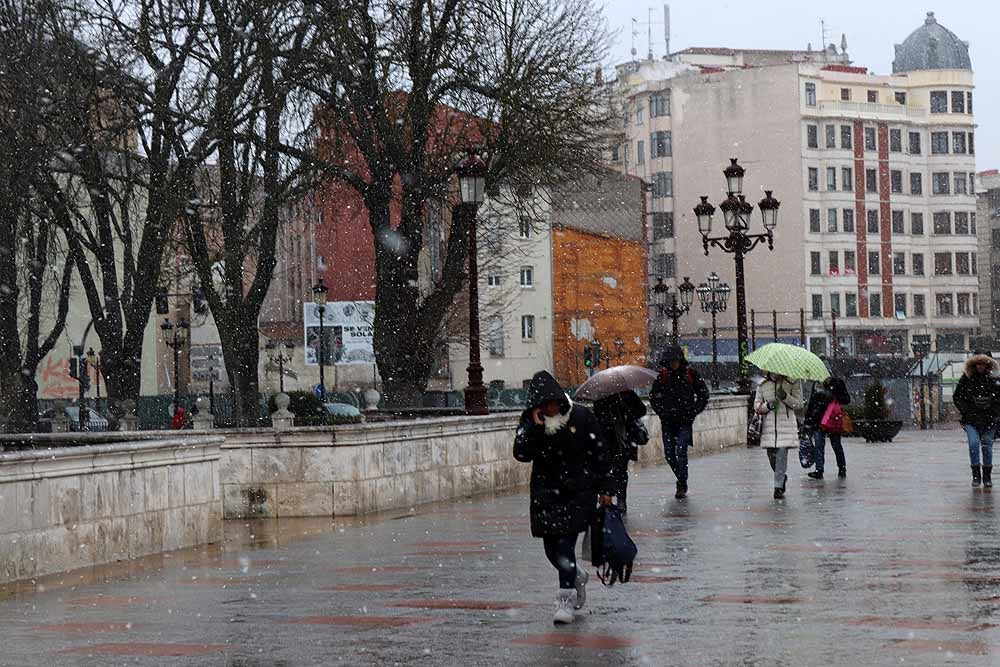 Fotos: La nieve llega a Burgos