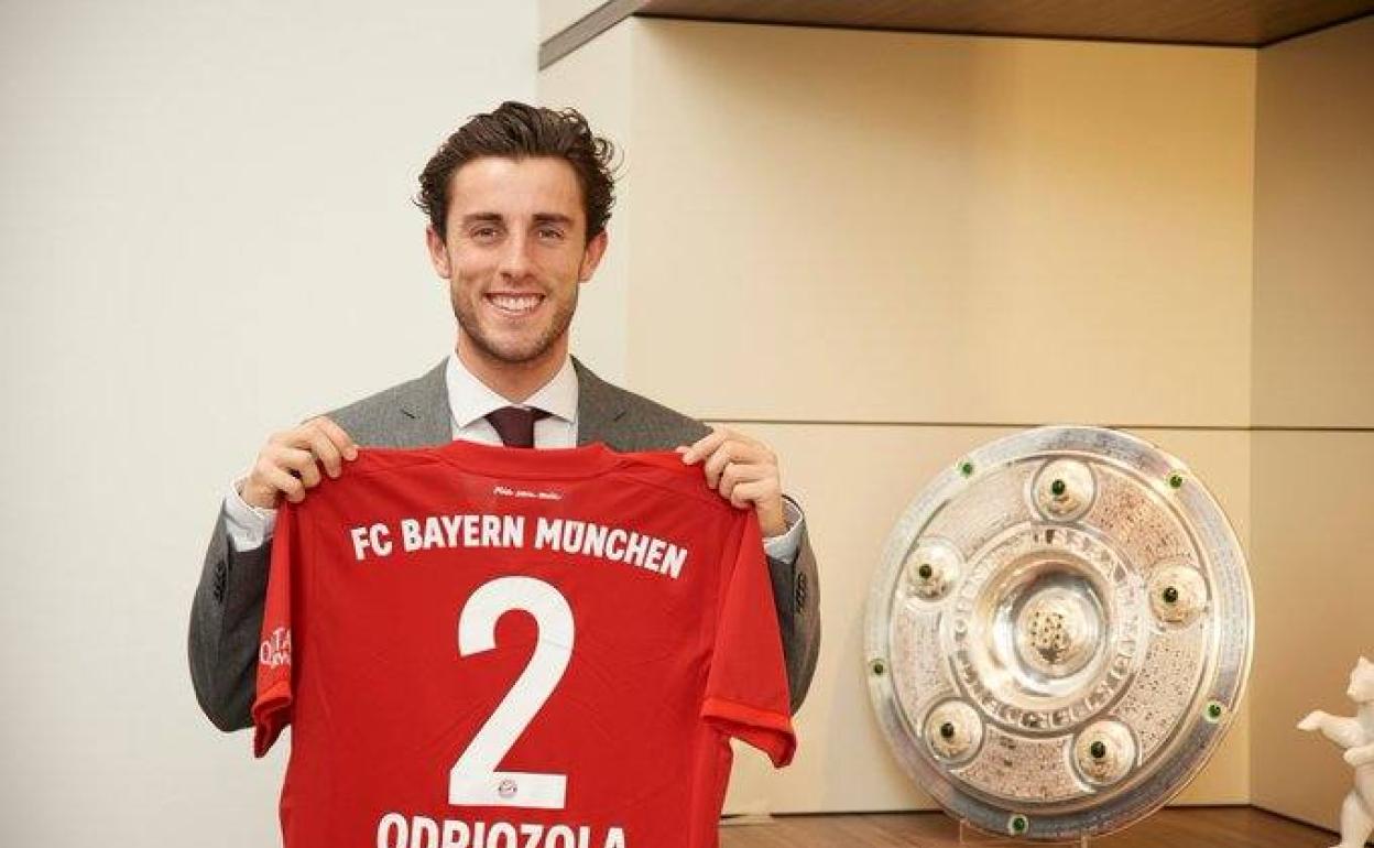 Odriozola, con su nueva camiseta. 