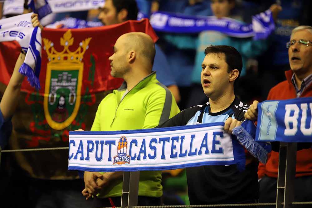 Un completo Coliseum no sirvió para que el San Pablo sumara una nueva victoria.