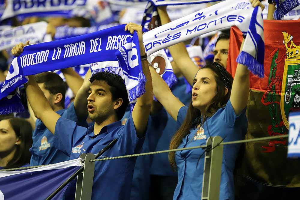 Un completo Coliseum no sirvió para que el San Pablo sumara una nueva victoria.