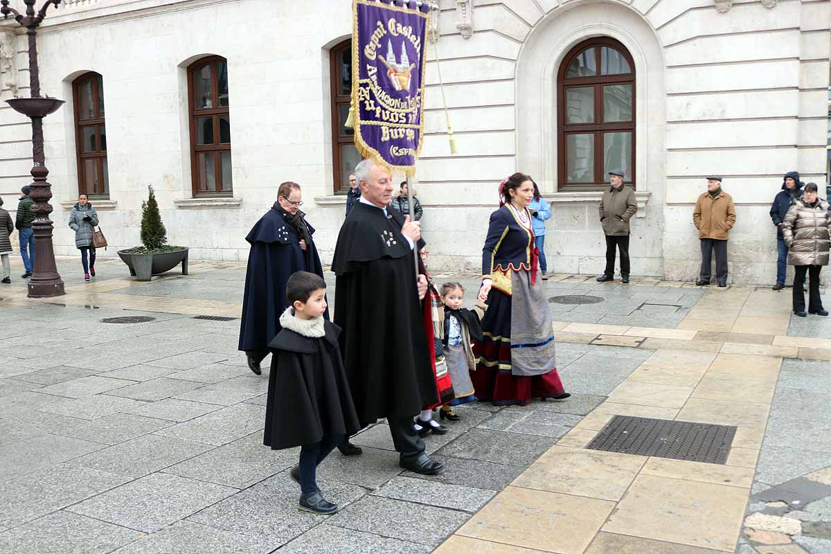 Fotos: La ciudadanía burgalesa desfila para honrar a su patrón San Lesmes Abad