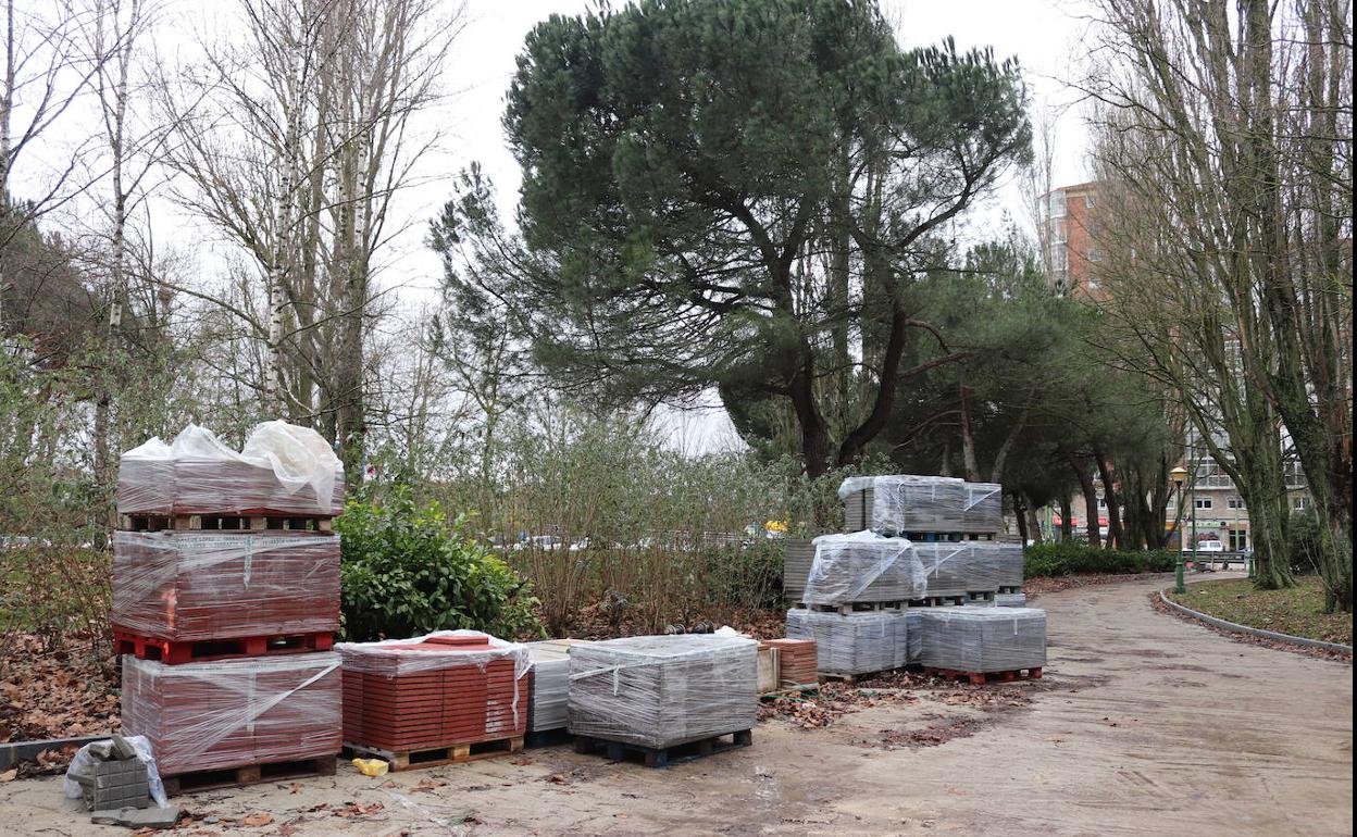 Imagen de las obras que se están realizando en el parque de la Cruz Roja