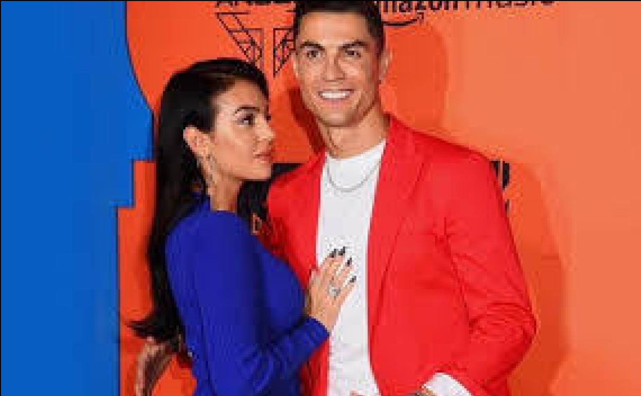 Ronaldo y su novia.