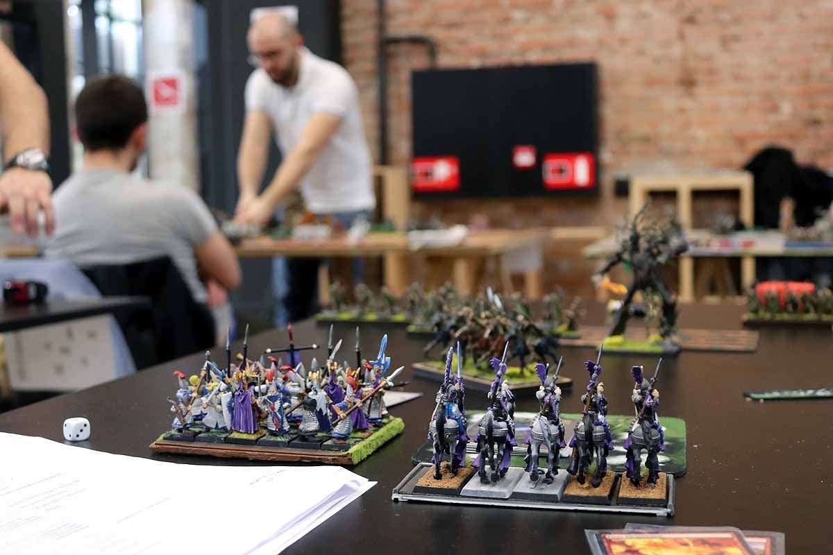 Fotos: Rendidos al Warhammer