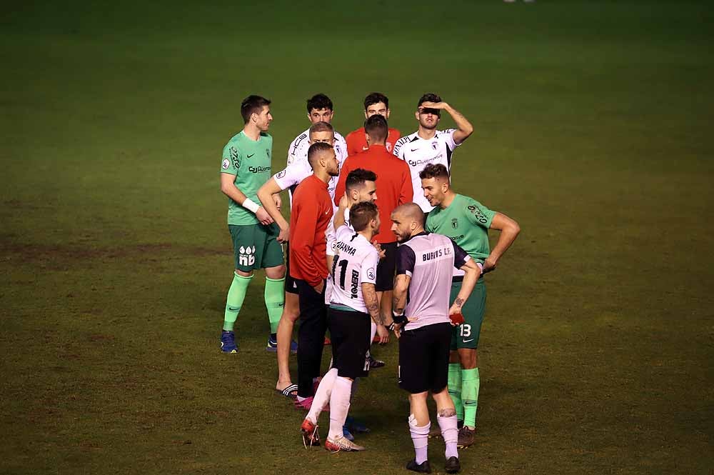 Fotos: Imágenes del encuentro entre el Burgos CF y la Cultural Leonesa