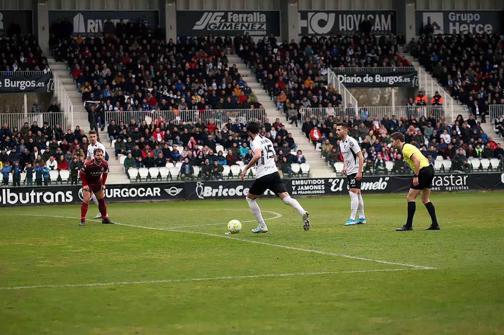 Fotos: Imágenes del encuentro entre el Burgos CF y la Cultural Leonesa