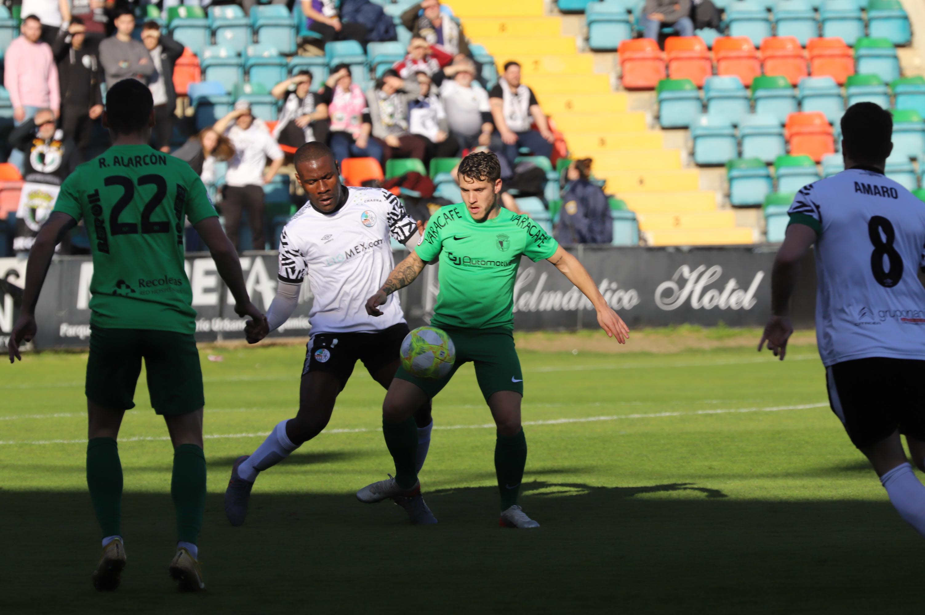 Fotos: Imágenes del encuentro entre el Burgos CF y el Salamanca CF UDS