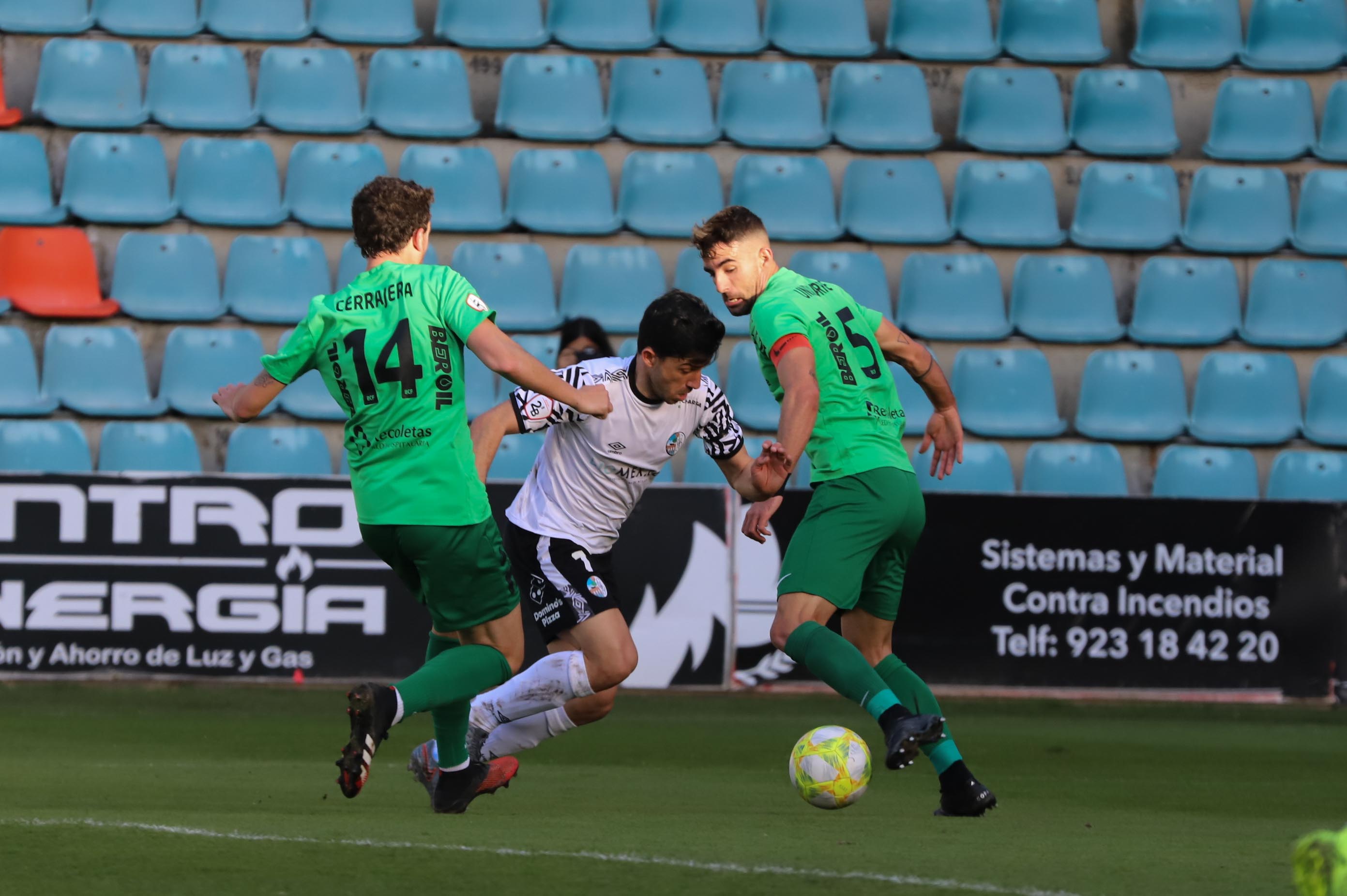 Fotos: Imágenes del encuentro entre el Burgos CF y el Salamanca CF UDS