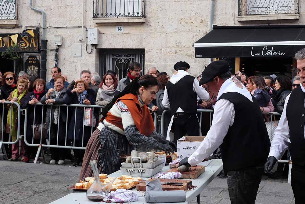 Fotos: Los Cucos celebran con los burgaleses su Fiesta de la Matanza