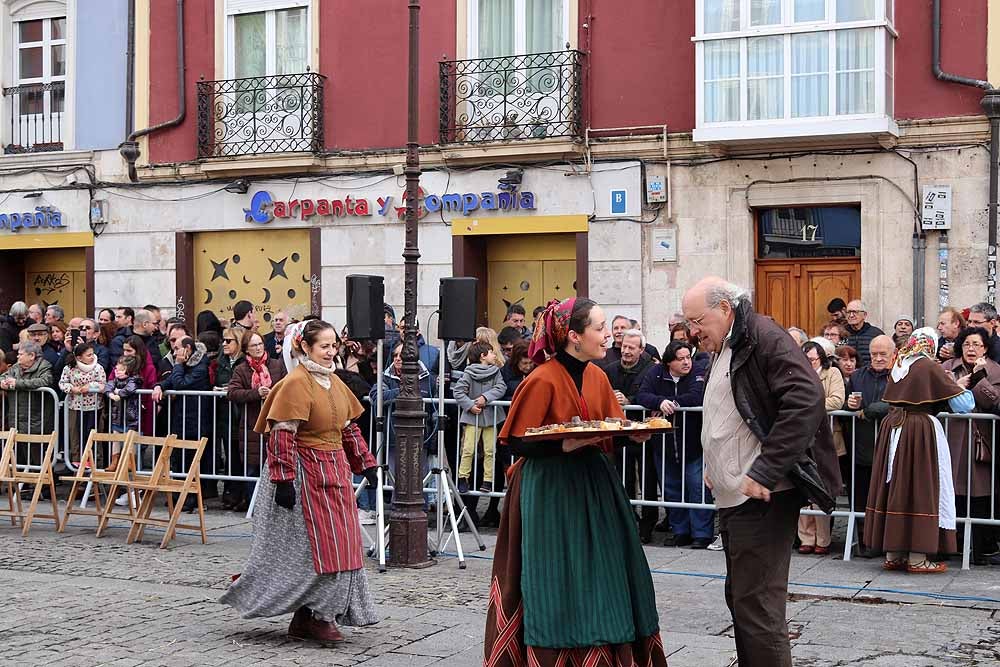 Fotos: Los Cucos celebran con los burgaleses su Fiesta de la Matanza