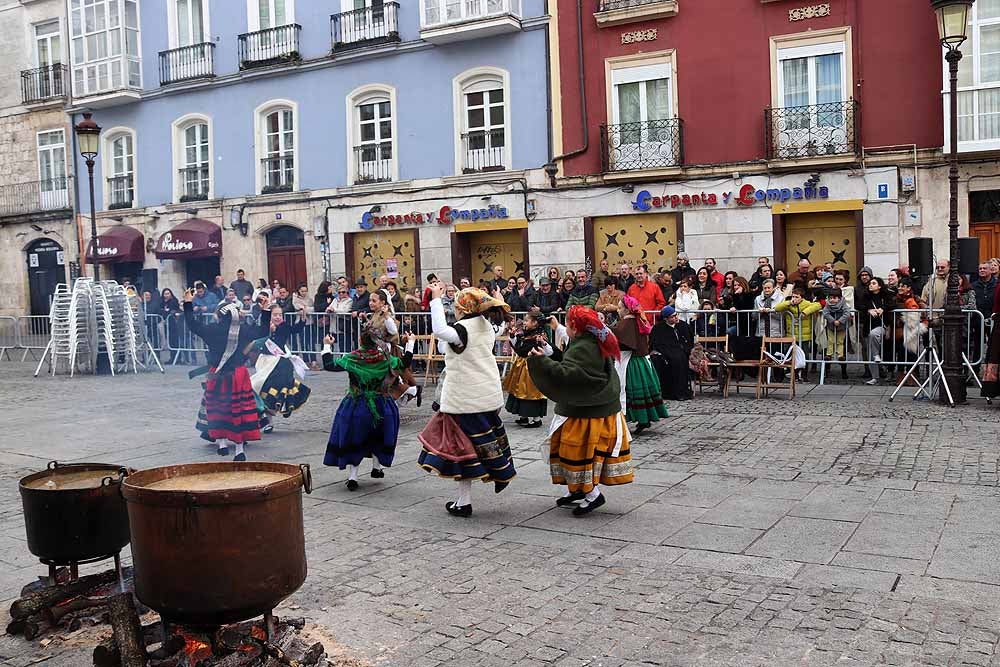 Fotos: Los Cucos celebran con los burgaleses su Fiesta de la Matanza