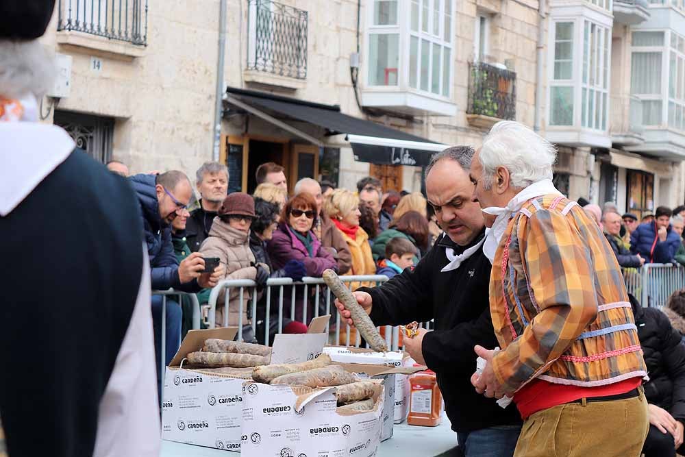 Fotos: Los Cucos celebran con los burgaleses su Fiesta de la Matanza