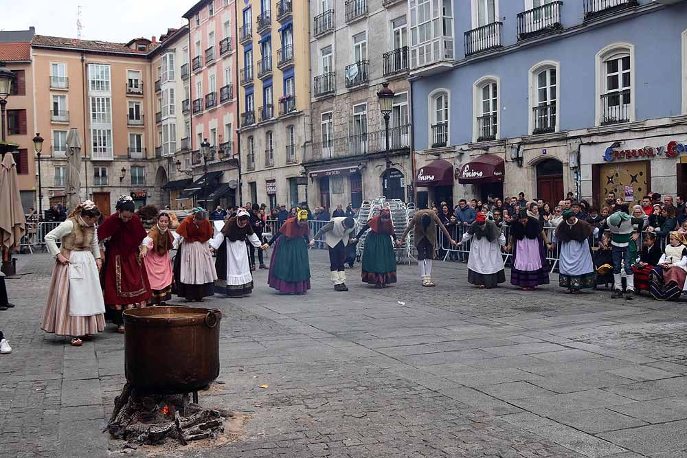 Fotos: Los Cucos celebran con los burgaleses su Fiesta de la Matanza