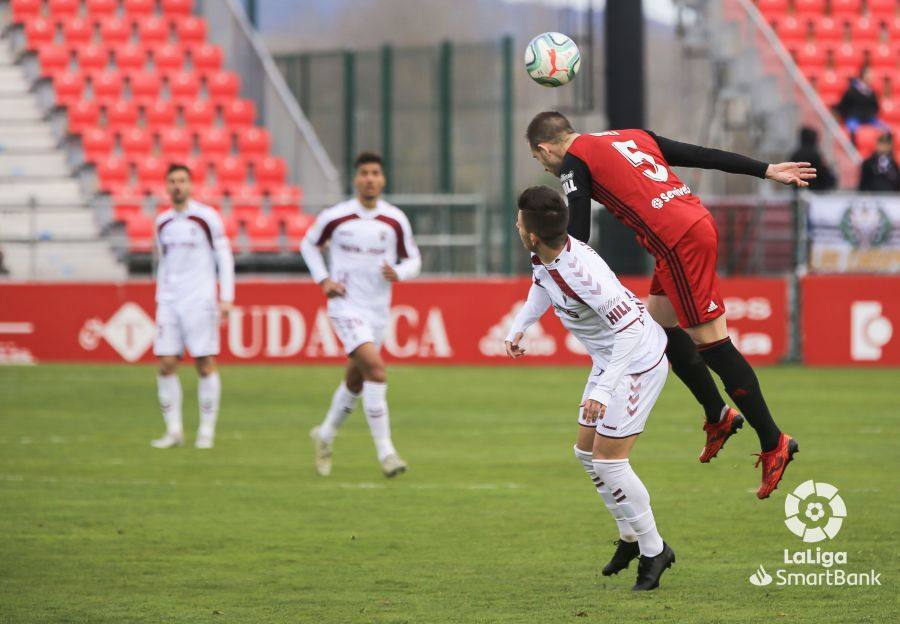 Fotos: Imágenes del partido de liga entre el Mirandés y el Albacete