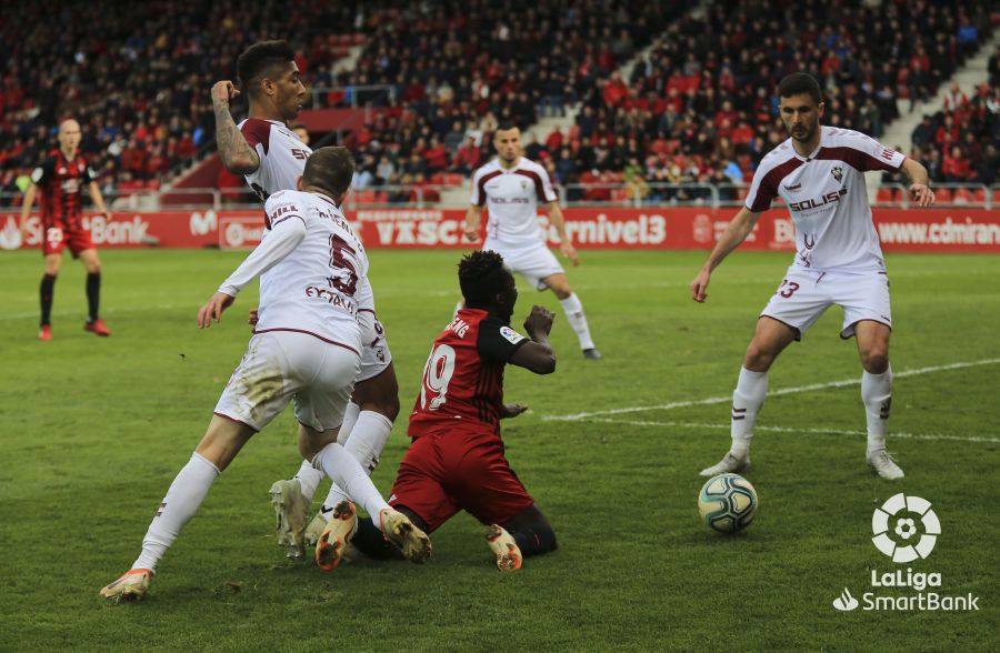 Fotos: Imágenes del partido de liga entre el Mirandés y el Albacete