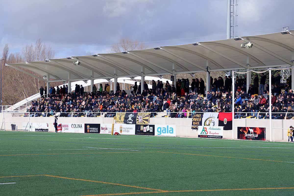 La afición se entregó con los gualdinegros que cosecharon otra victoria en casa.