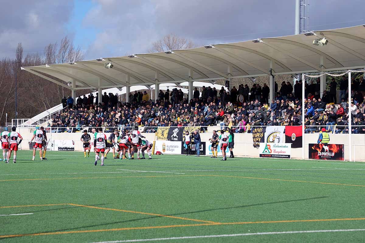 La afición se entregó con los gualdinegros que cosecharon otra victoria en casa.