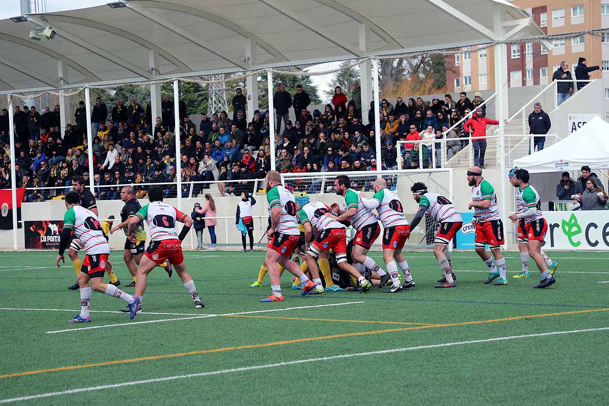 La afición se entregó con los gualdinegros que cosecharon otra victoria en casa.