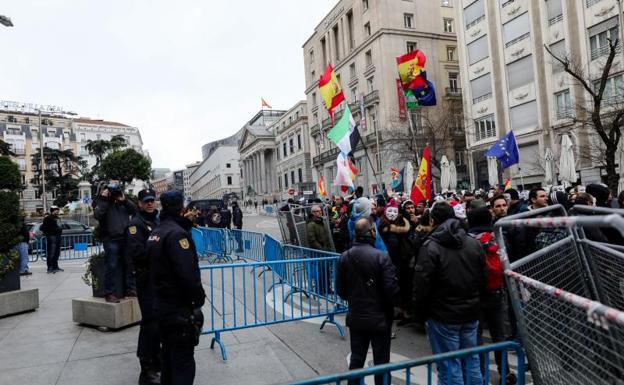 El Congreso veta la ley para equiparar los sueldos de policías y guardias civiles