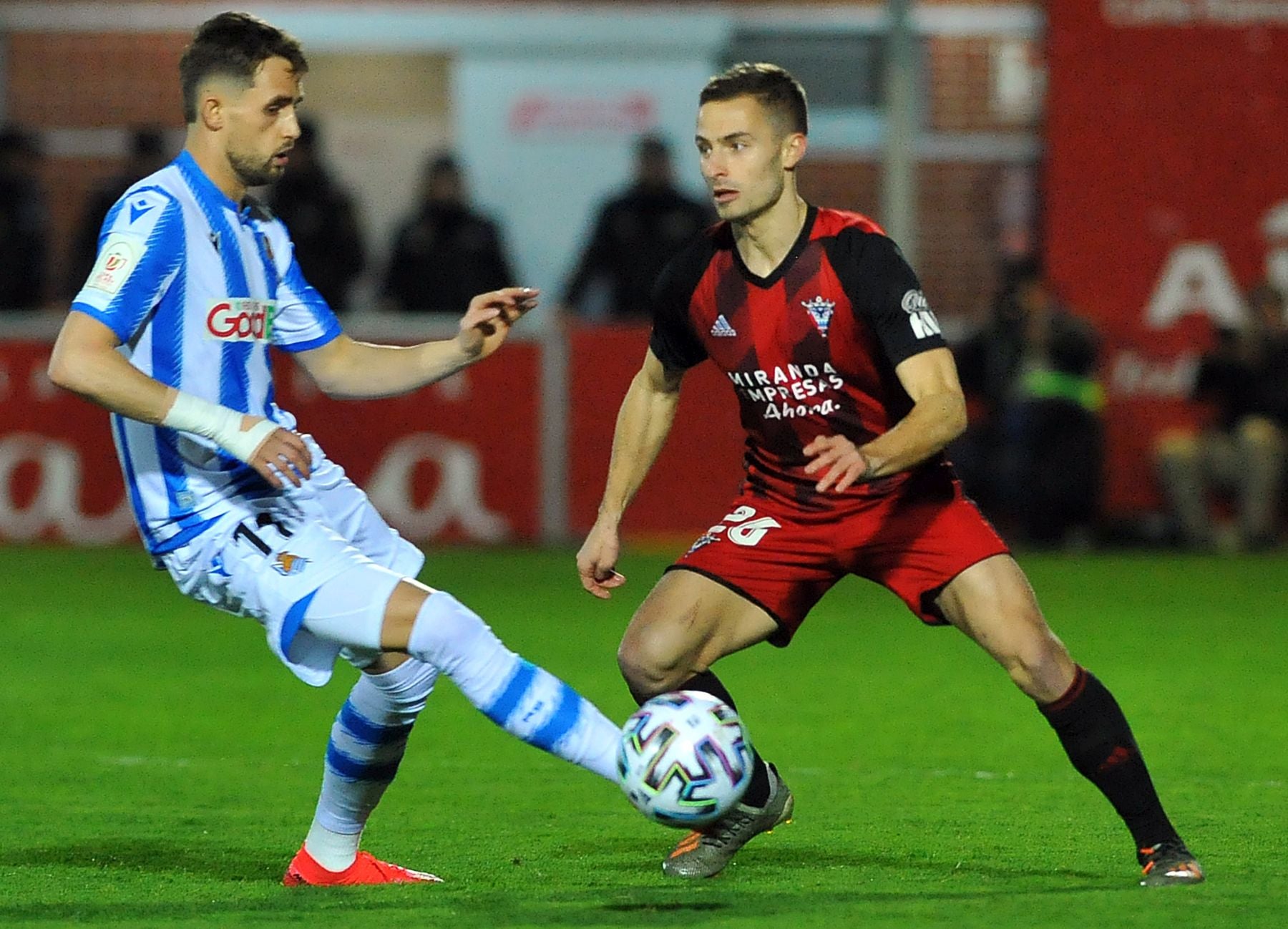Fotos: La Real Sociedad pone fin al sueño copero del Mirandés