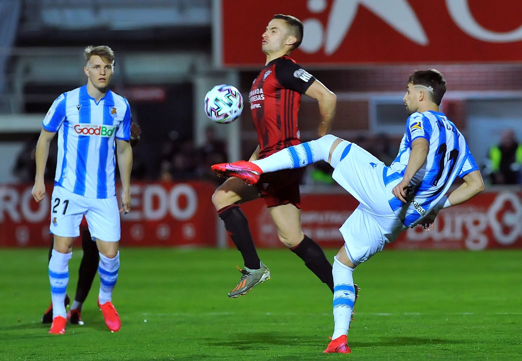 Fotos: La Real Sociedad pone fin al sueño copero del Mirandés