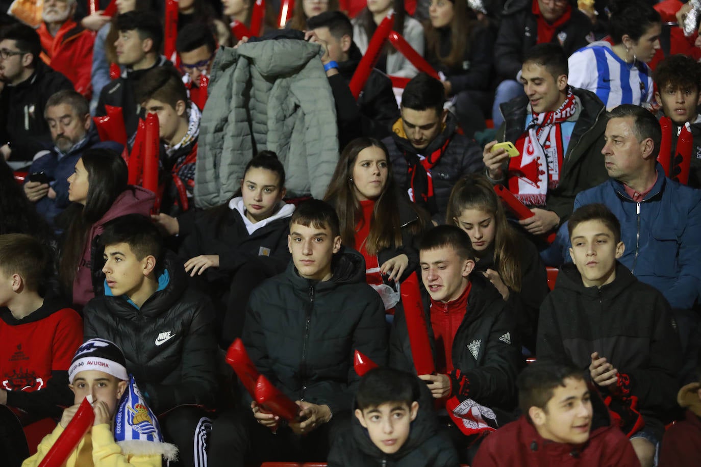 Fotos: Anduva vibra con su equipo a pesar de la derrota