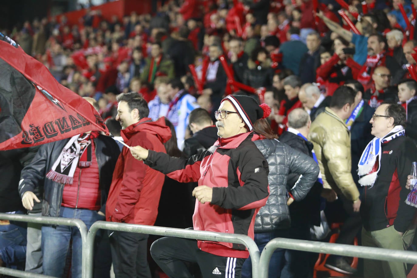 Fotos: Anduva vibra con su equipo a pesar de la derrota