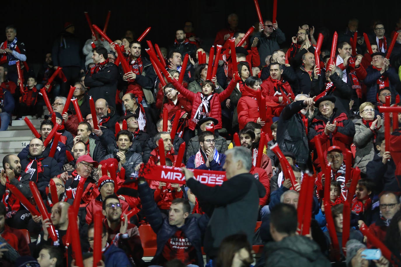 Fotos: Anduva vibra con su equipo a pesar de la derrota