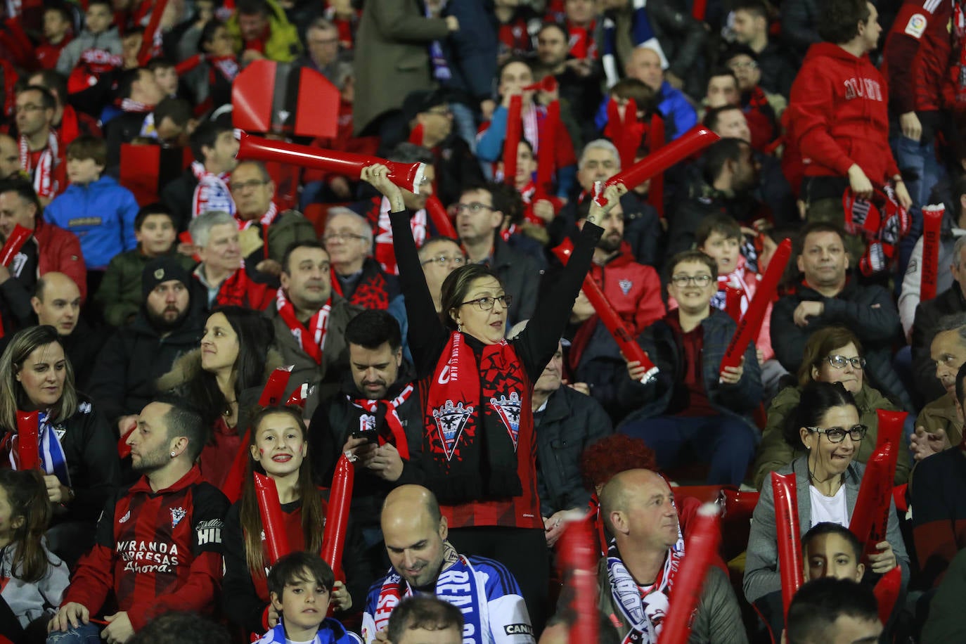 Fotos: Anduva vibra con su equipo a pesar de la derrota