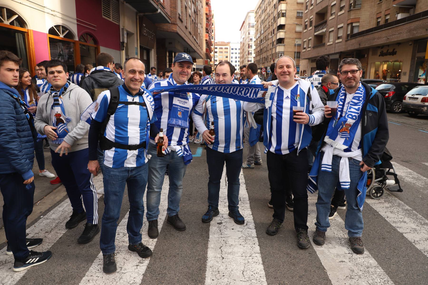 Fotos: La marea txuri urdin llega a Miranda