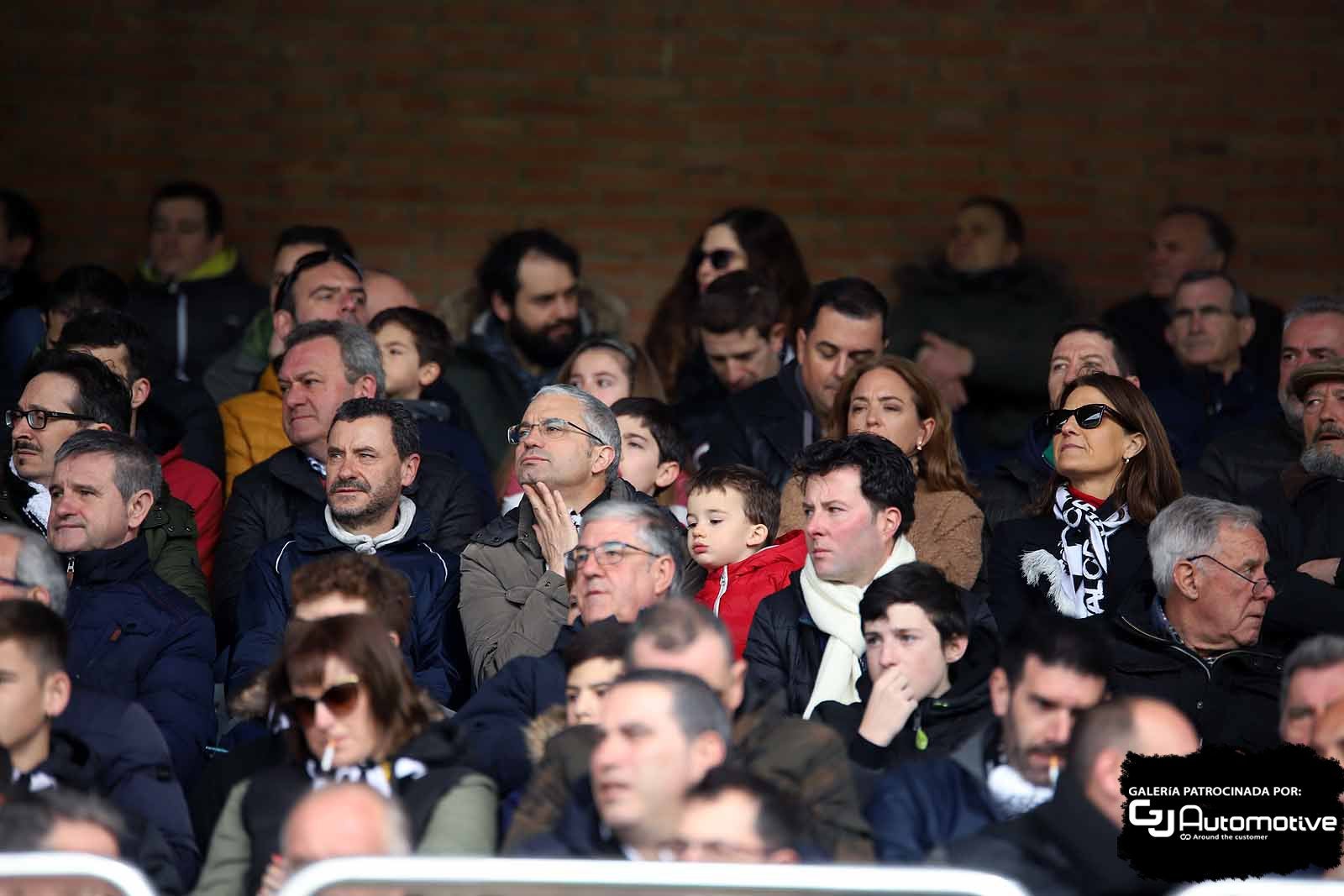 Buena entrada en El Plantío para ver el empate entre los burgaleses y vascos.