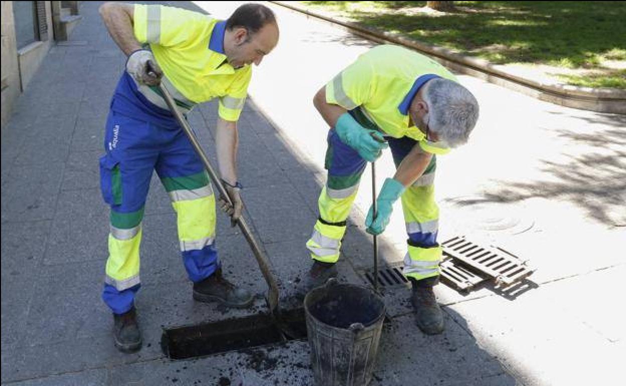 Trabajadores municipales.