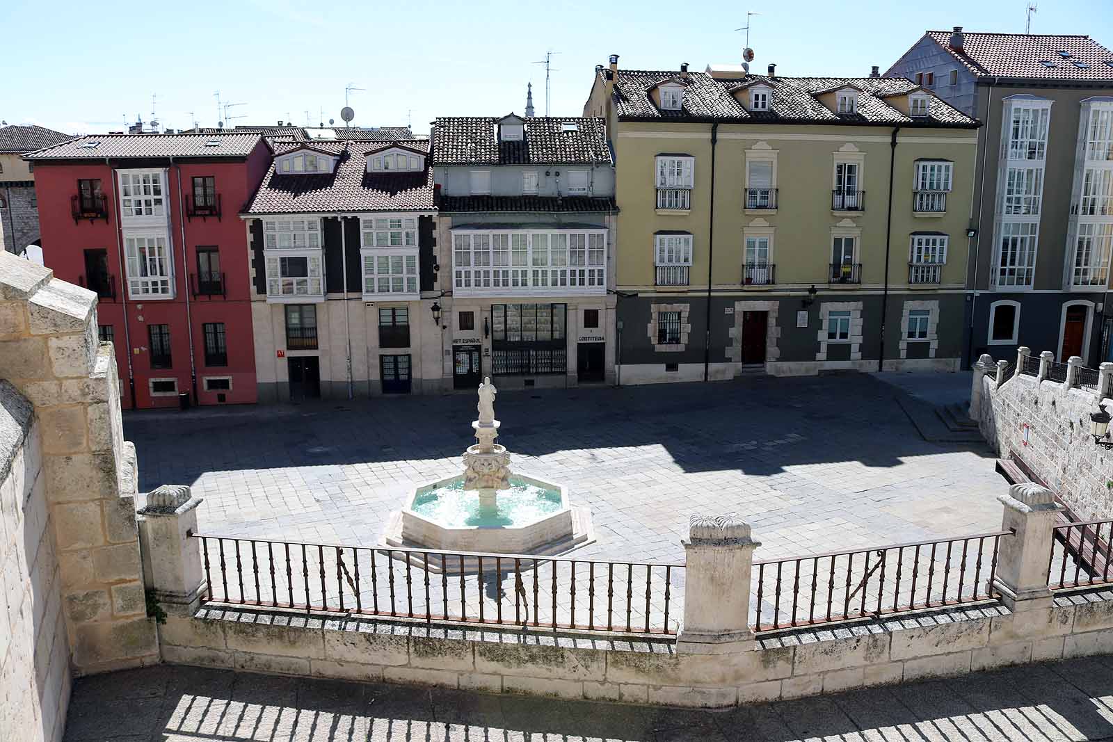 Fotos: Burgos, vacía ante el estado de Alarma Sanitaria por el coronavirus