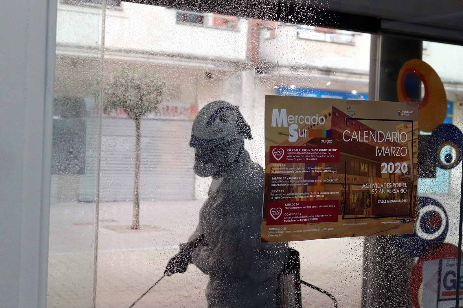 Fotos: Bomberos y Protección Civil se suman a las labores de desinfección de Burgos