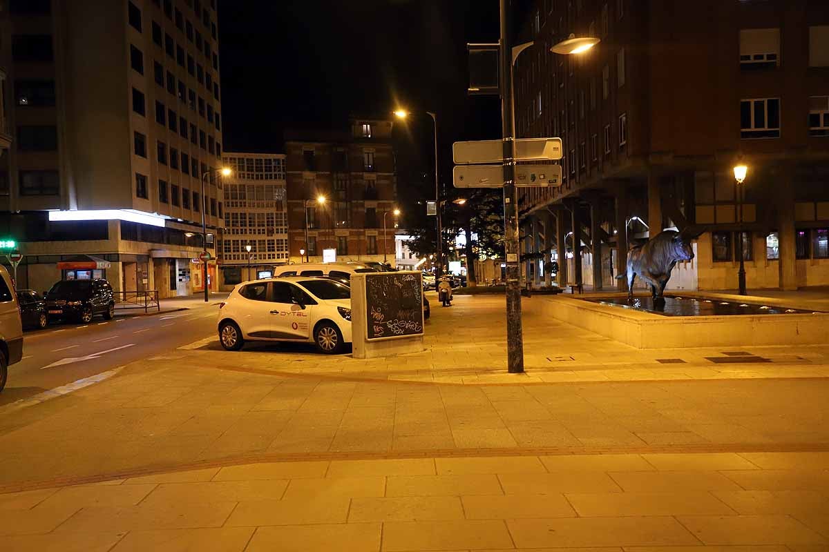 Pasear al perro es una de las pocas circunstancias por las que está permitido salir a la calle.