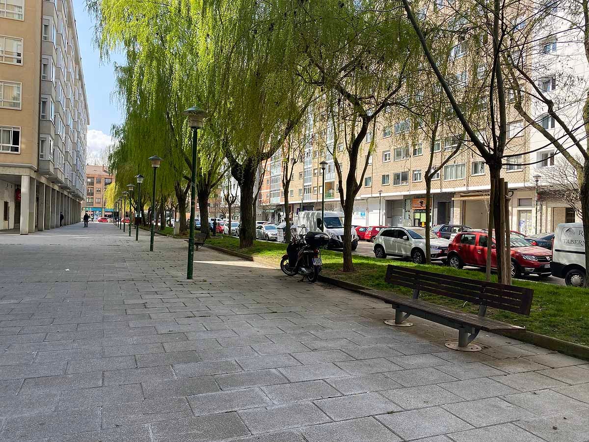 Cola para entrar a un estanco del barrio.