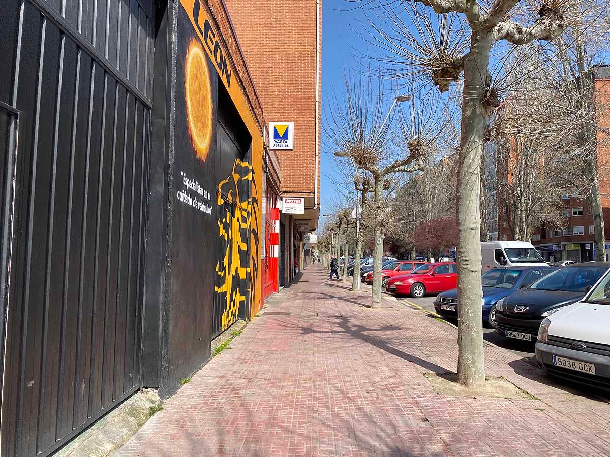 Cola para entrar a un estanco del barrio.