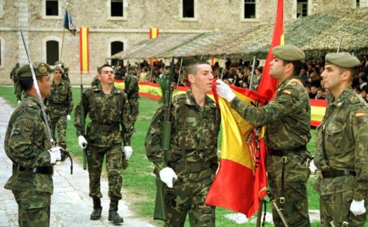 Jura de bandera del último reemplazo del Servicio Militar Obligatorio en el año 2001. 