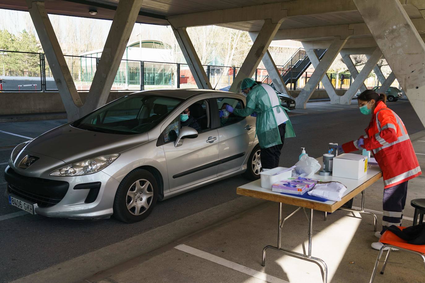 No se trata de test rápidos para detectar el SARS-CoV-2, son tomas de muestras a personas citadas con anterioridad por tener algún síntoma de la COVID-19.