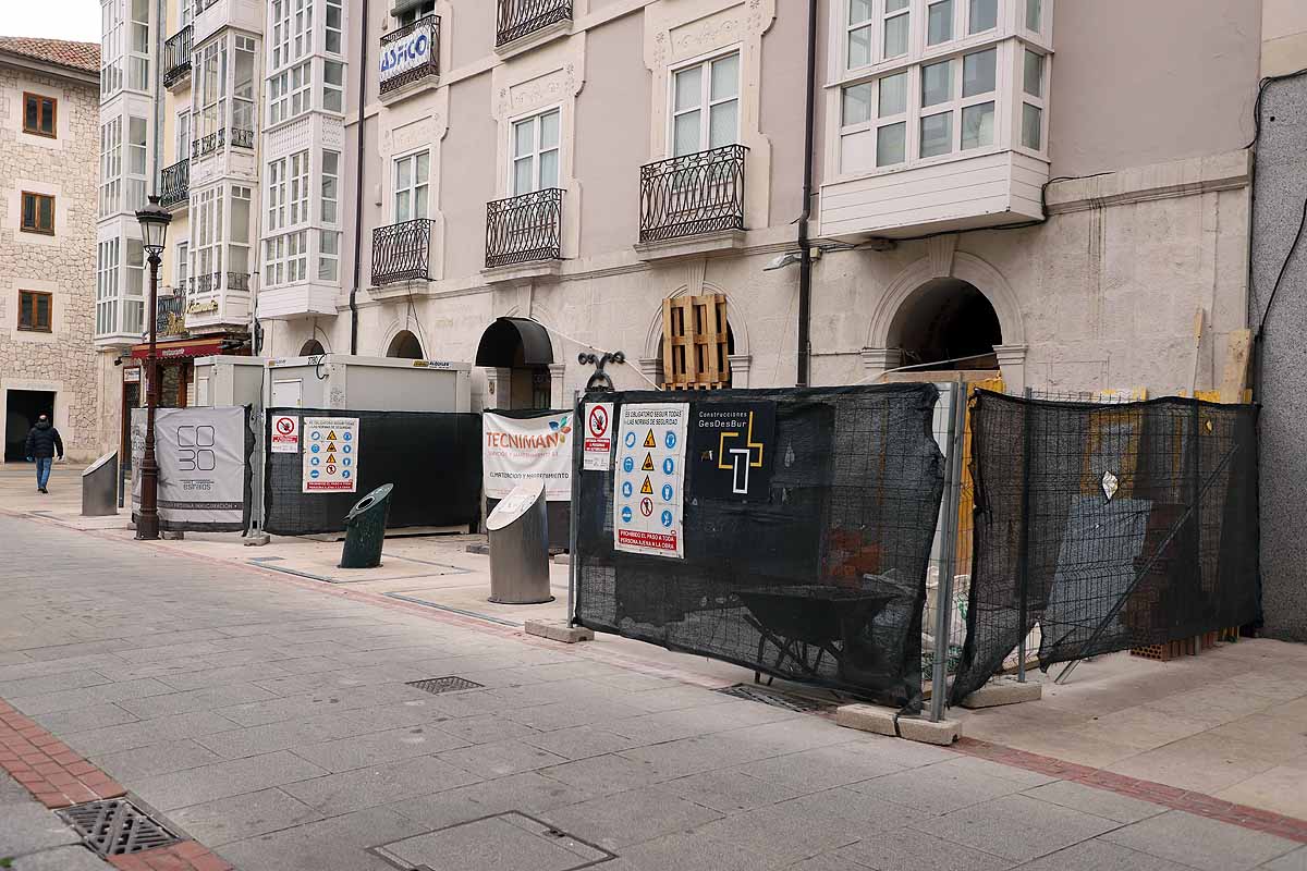 Las obras de la capital permanecen cerradas y la industria reduce su actividad.