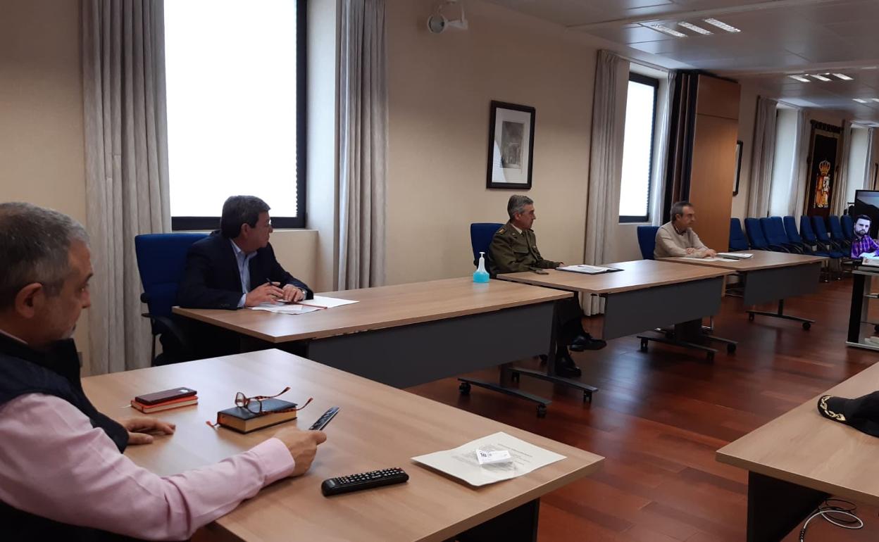 La reunión estuvo presidida por Pedro de la Fuente, subdelegado del Gobierno en Burgos