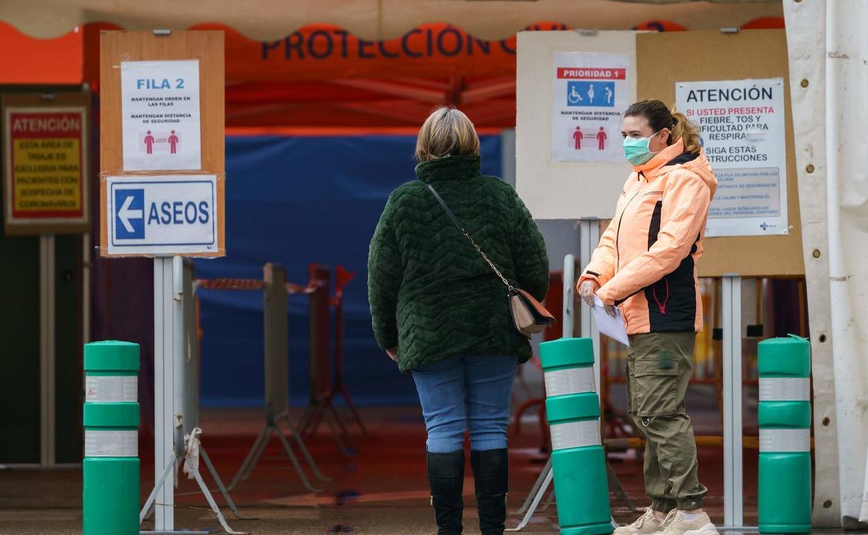 Imagen de la carpa en su primer día de funcionamiento