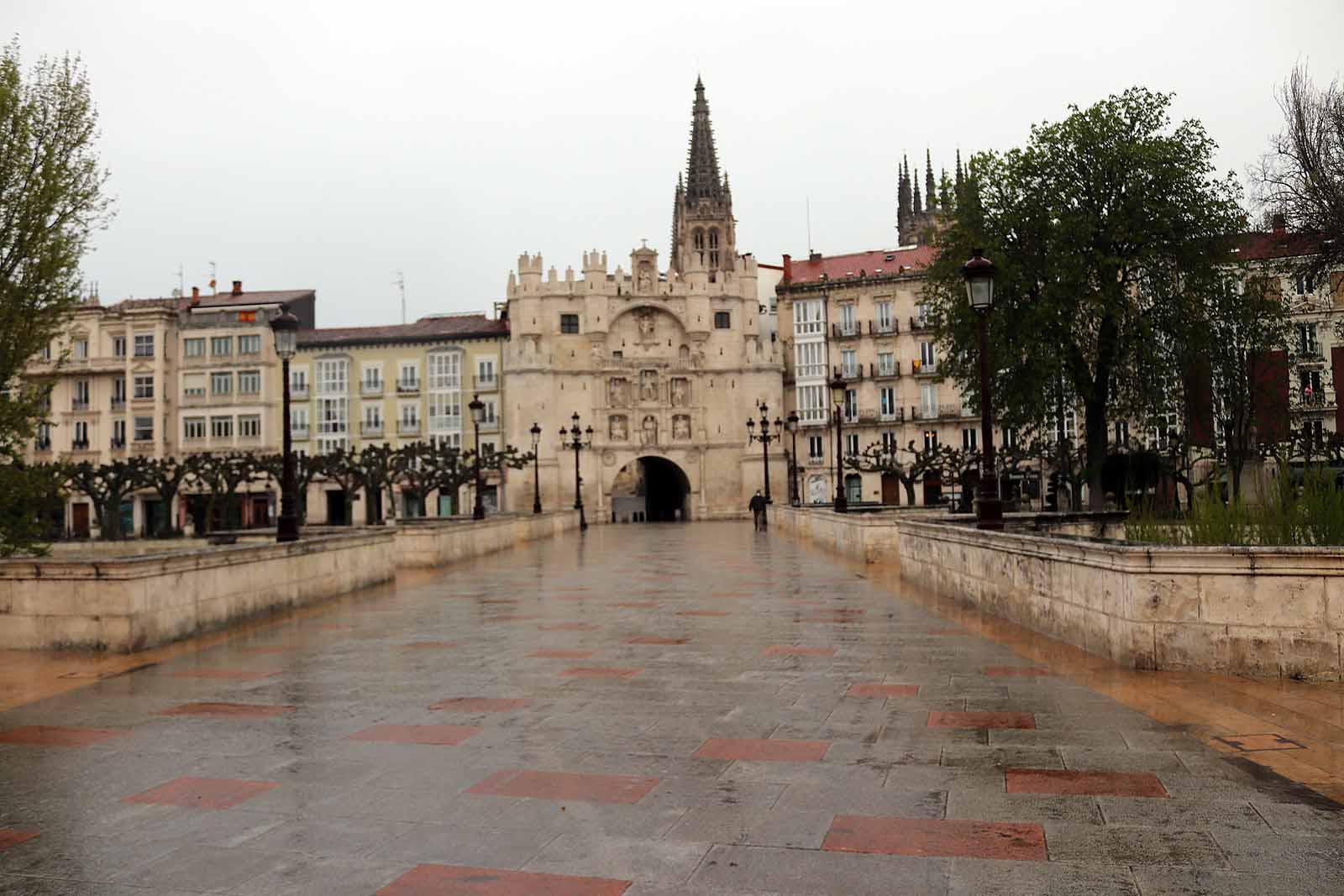 Fotos: Lluvia en un Jueves Santo atípico