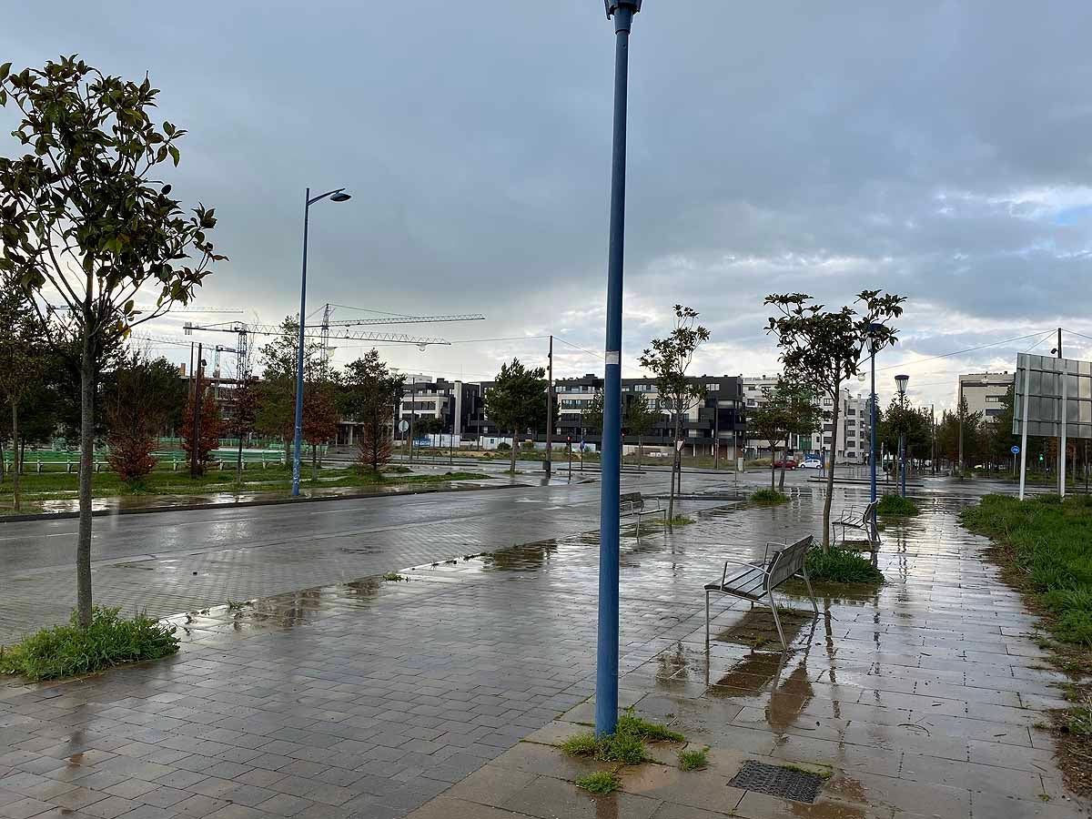 La lluvia lleva varios días sin dar tregua en la capital.