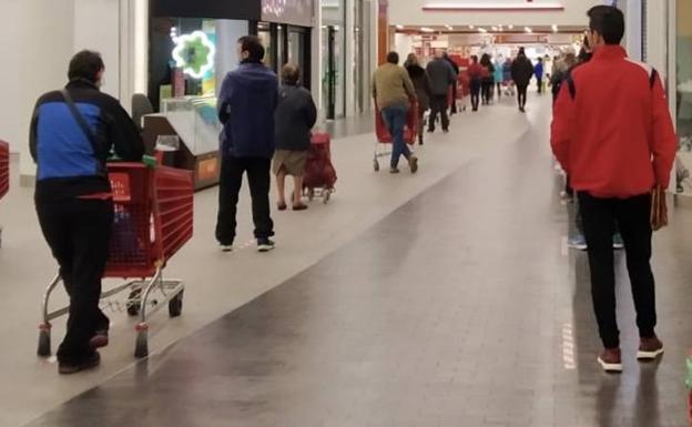 Los supermercados desmienten que las mascarillas sean obligatorias para entrar a hacer la compra