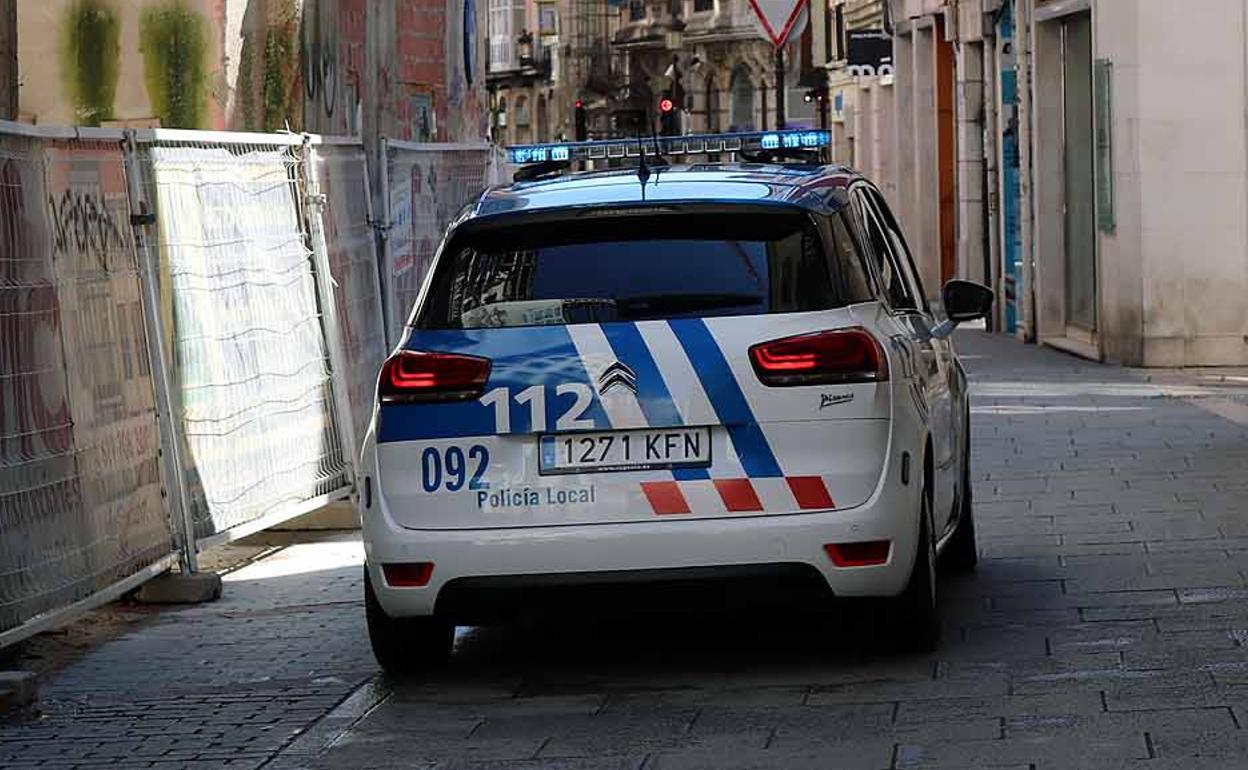 La Policía Local mantiene su presencia en la calle. 