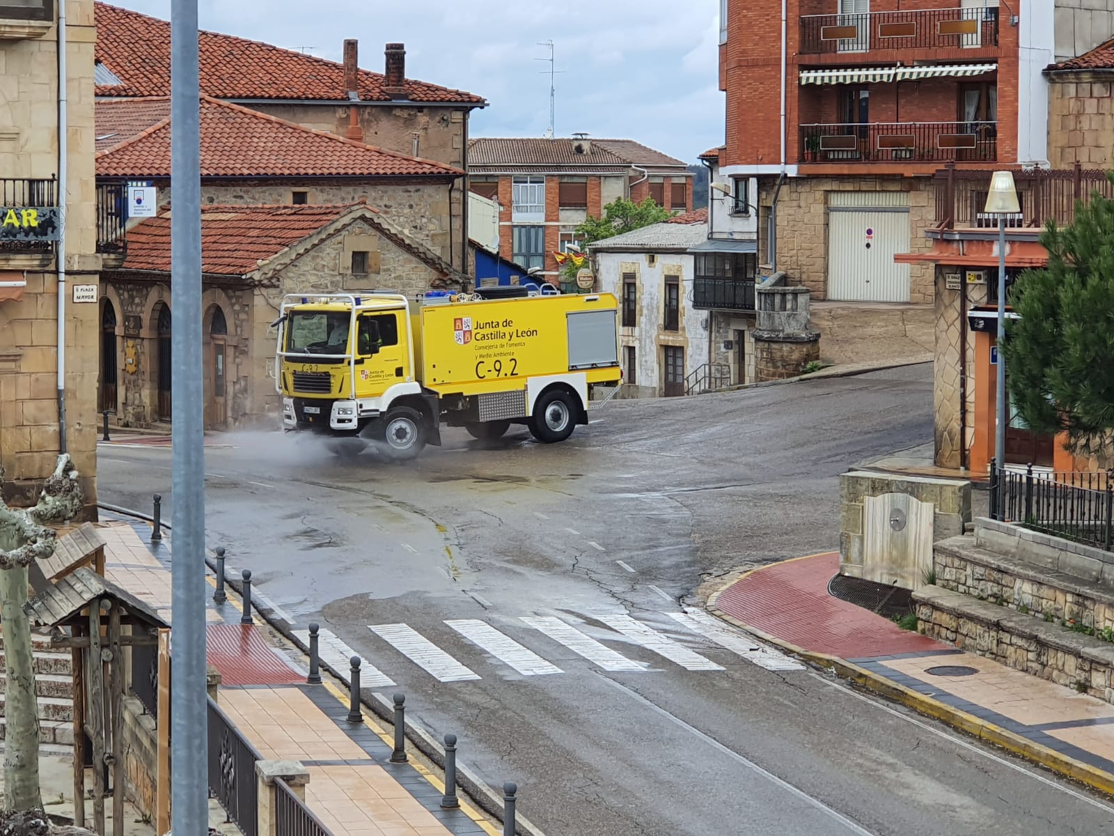 La Unidad Militar de Emergencia continúa con las tareas de desinfección por residencias y centros asistenciales de la provincia burgalesa.