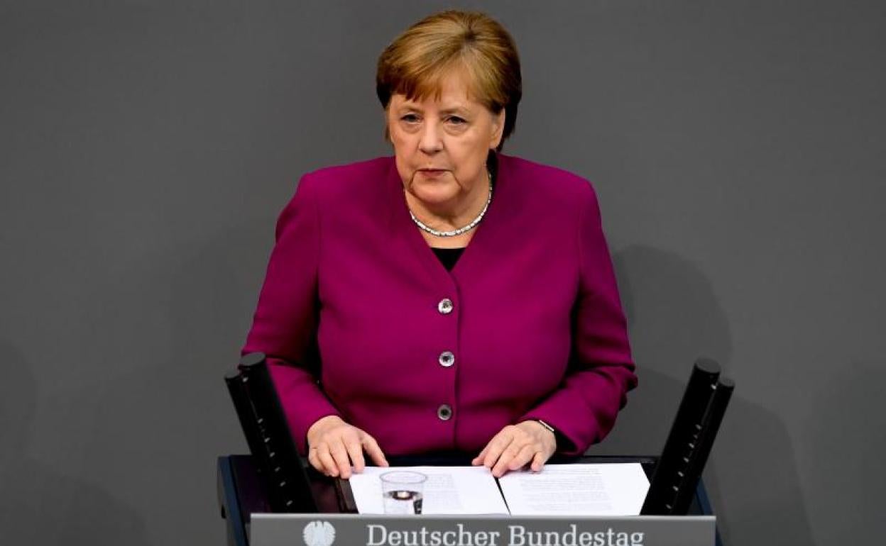 Merkel, durante la sesión en el Bundestag. 